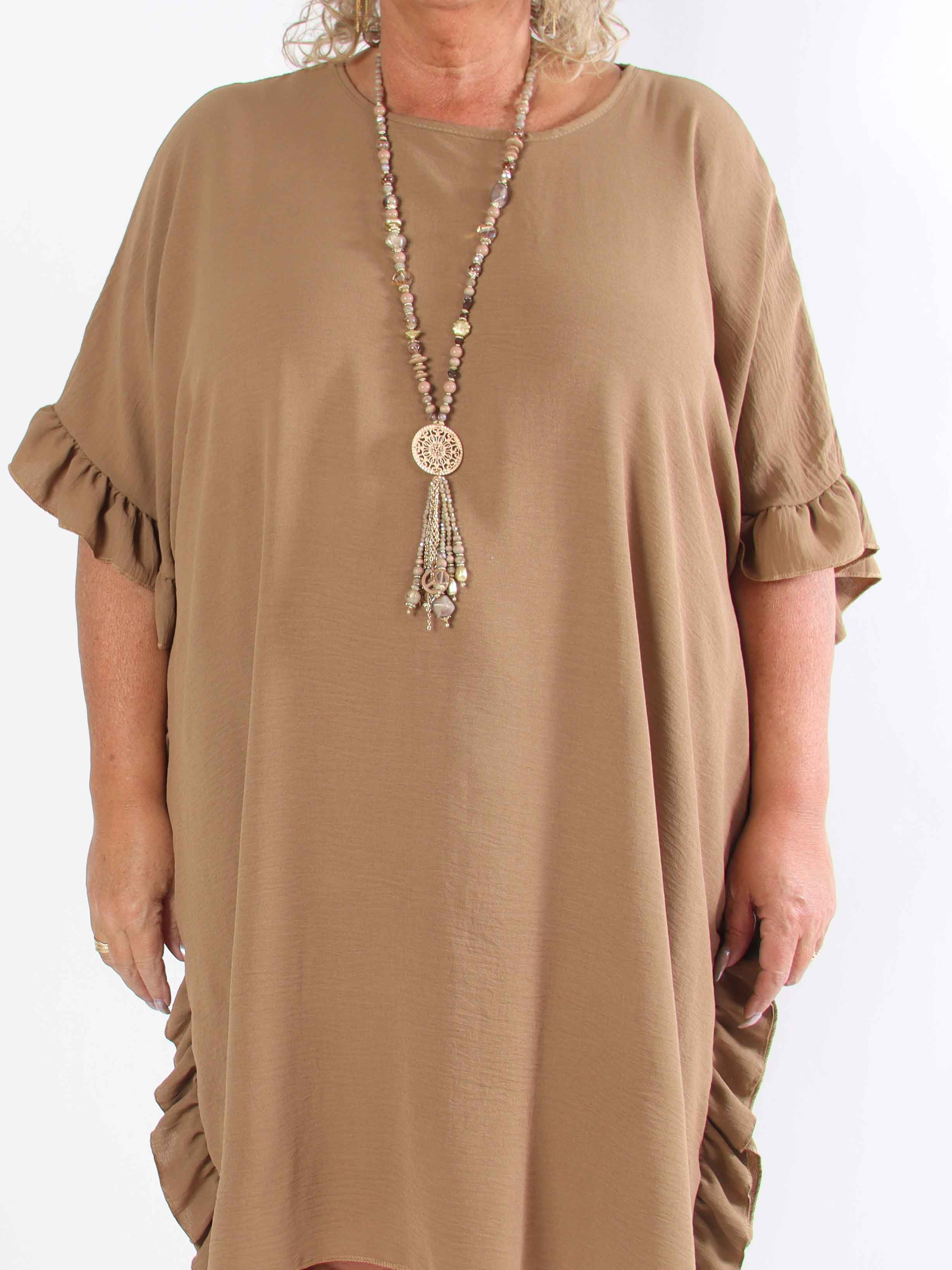 Cille - Plus size-tunika med volanger i sidorna